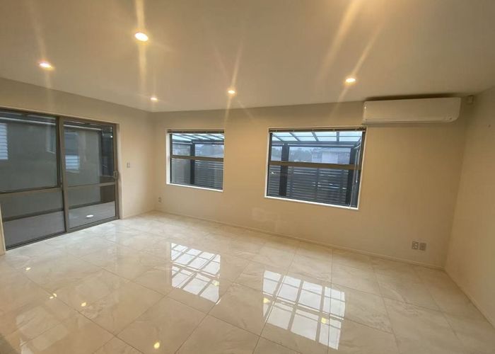  at 27 Matipo Road, Te Atatu Peninsula, Waitakere City, Auckland