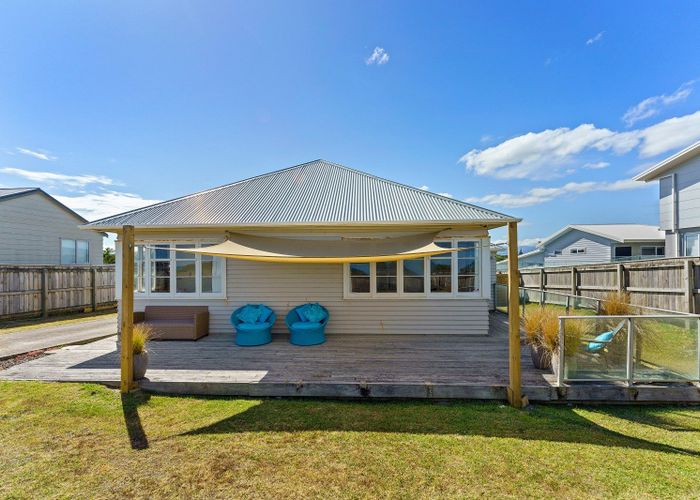  at 38 Marine Parade, Otaki Beach, Otaki