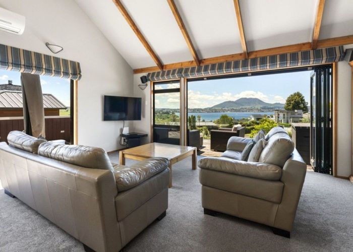  at 1/11 Krissell Place, Acacia Bay, Taupo, Waikato