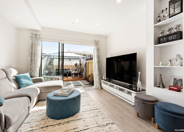  at 8/46 Te Kanawa Crescent, Henderson, Auckland