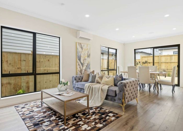  at 10 Crossgar Road, Flat Bush, Manukau City, Auckland