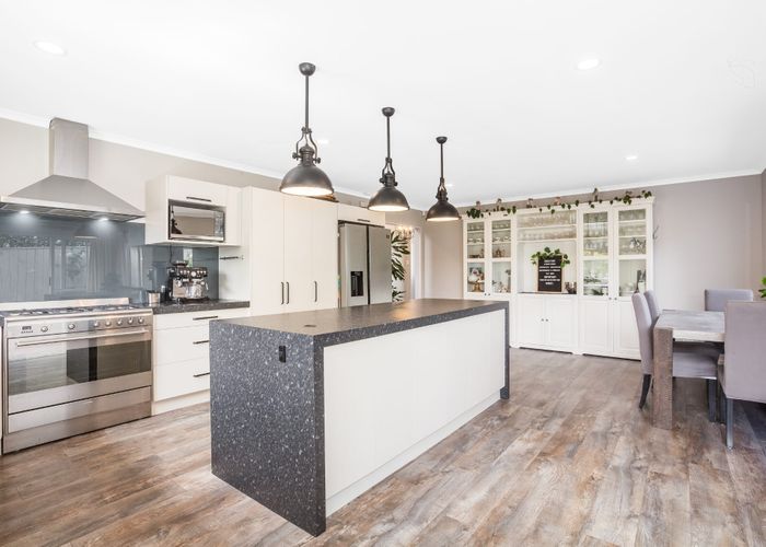  at 11 Te Puia Drive, Aotea, Porirua