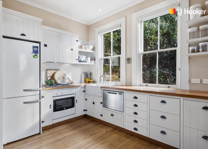  at 5 Macandrew Road, Careys Bay, Dunedin