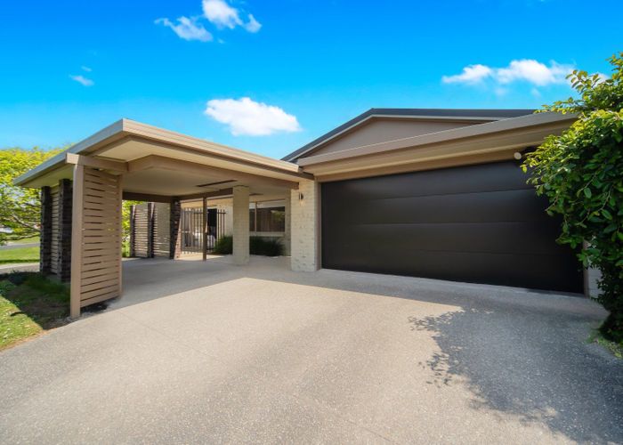  at 26 Fratley Avenue, Farm Cove, Manukau City, Auckland