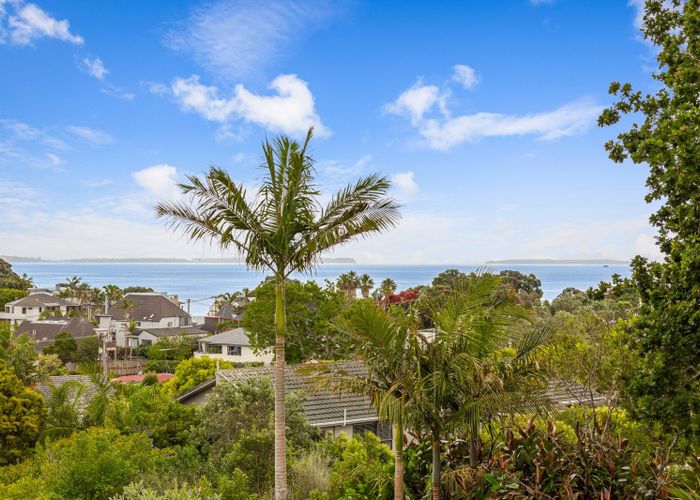  at 3 Park Rise, Campbells Bay, North Shore City, Auckland