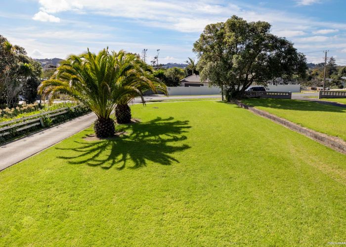  at 28 Roland Road, Greenhithe, Auckland