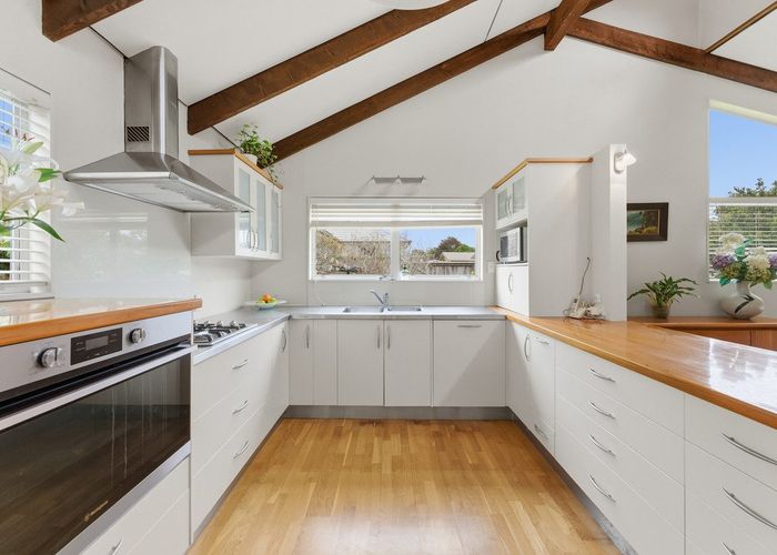  at 5 Magnolia Drive, Westown, New Plymouth, Taranaki