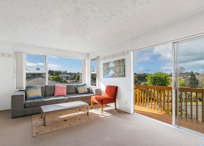  at 8 Juniper Road, Sunnynook, North Shore City, Auckland