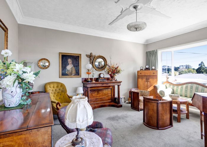  at 32 Queens Road, Glen Avon, New Plymouth, Taranaki