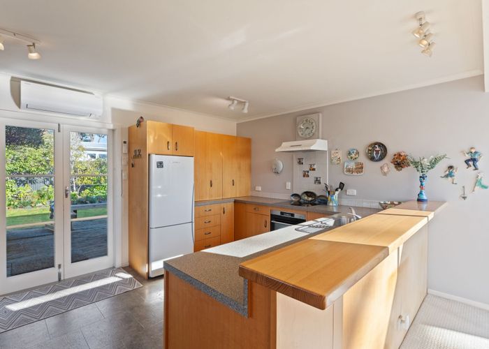  at 38 Queens Rd, Waikanae Beach, Kapiti Coast, Wellington