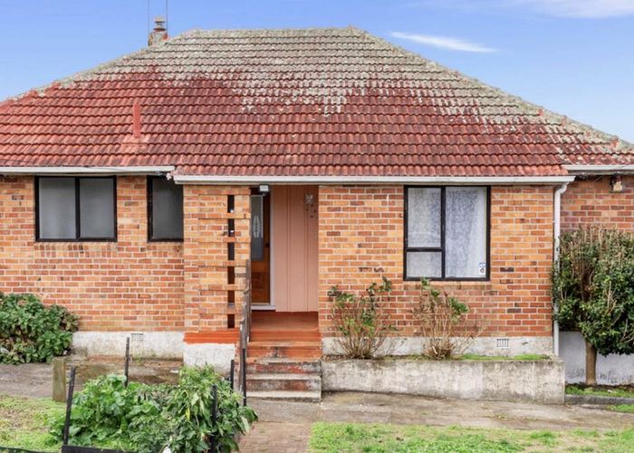  at 39 Oran Road, Panmure, Auckland