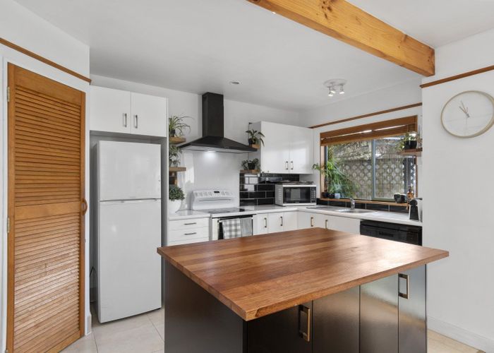 Free property data for 8B Lemon Grove Avenue, Otumoetai, Tauranga homes.co.nz