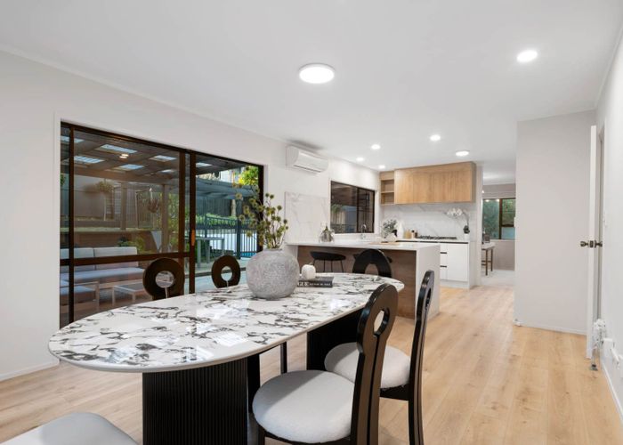  at 31 John Downs Drive, Browns Bay, North Shore City, Auckland