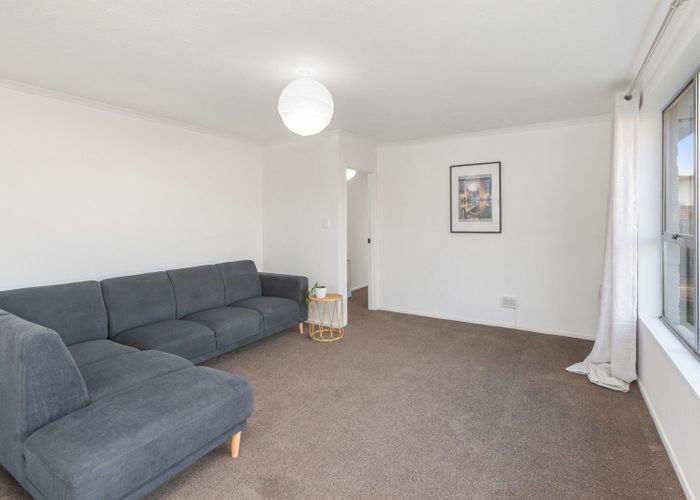  at 2/136 Wainoni Road, Avondale, Christchurch