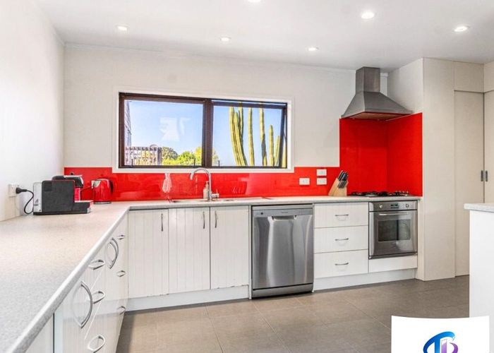  at 563 Great South Road, Rosehill, Papakura