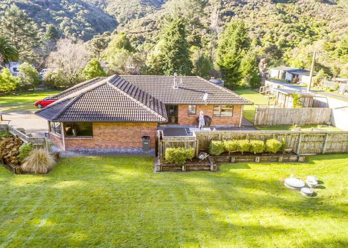  at 1845 State Highway 2, Kaitoke, Upper Hutt