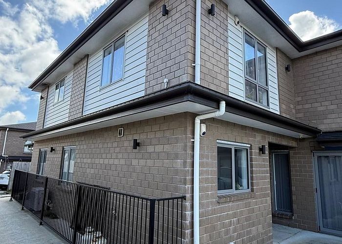  at 53 Pomaria Road, Henderson, Waitakere City, Auckland