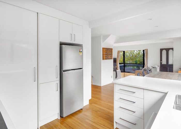  at 37 Western Heights Drive, Western Heights, Hamilton