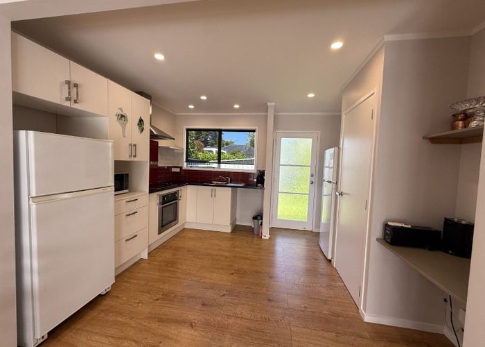  at 3/44 Rua Road, Glen Eden, Auckland