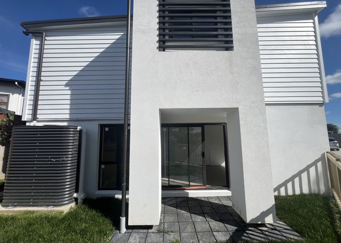  at 19 Yeoman Place, Howick, Manukau City, Auckland