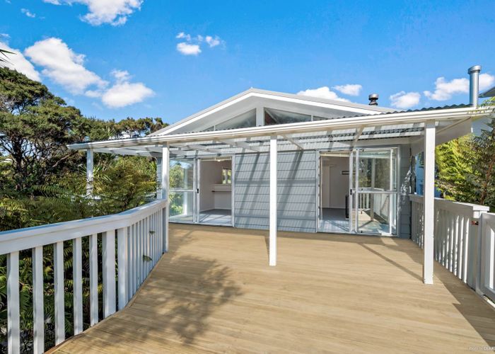  at 27 Greenhithe Road, Greenhithe, Auckland