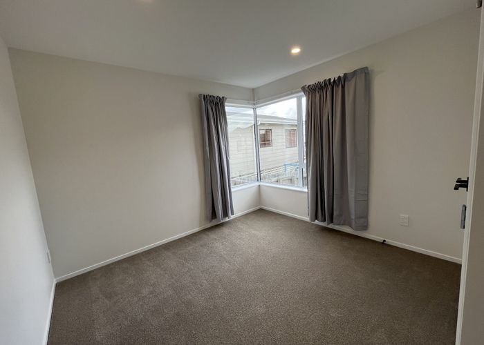  at 82D Moore Street, Howick, Manukau City, Auckland