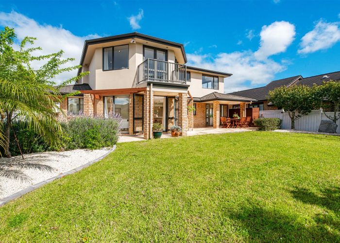  at 39 Lake Panorama Drive, Henderson, Auckland