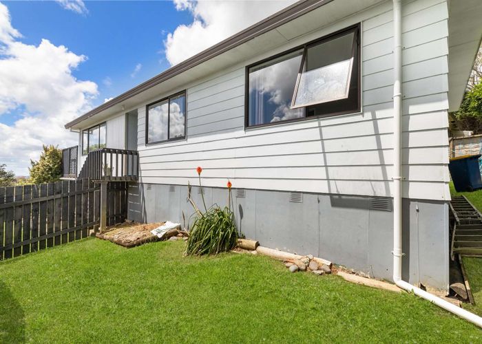  at 33 Danube Lane, Glen Eden, Auckland