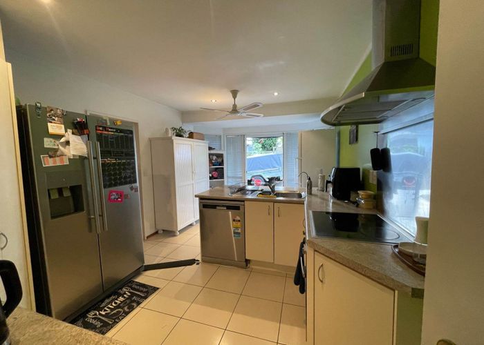  at 11A Sunnynook Road, Forrest Hill, North Shore City, Auckland