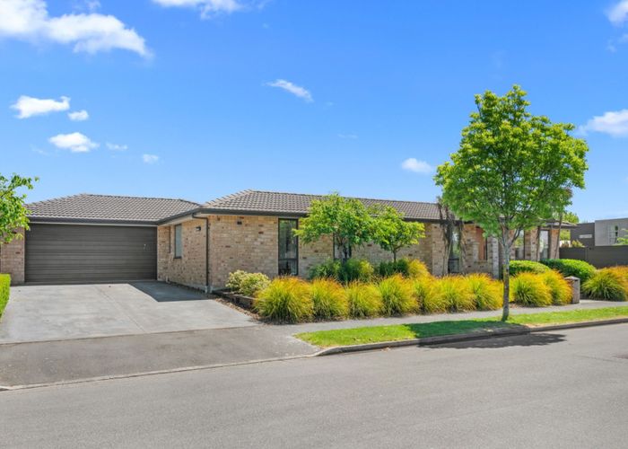  at 17 Sovereign Gardens, Halswell, Christchurch City, Canterbury