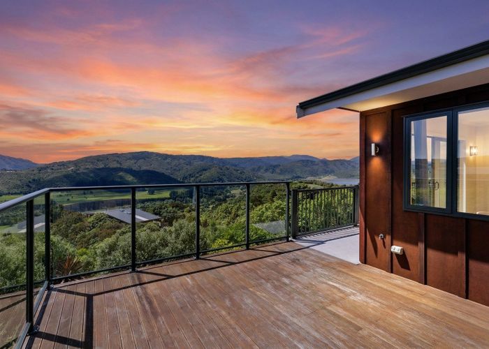  at 71 Mt Marua Way, Mount Marua, Upper Hutt, Wellington