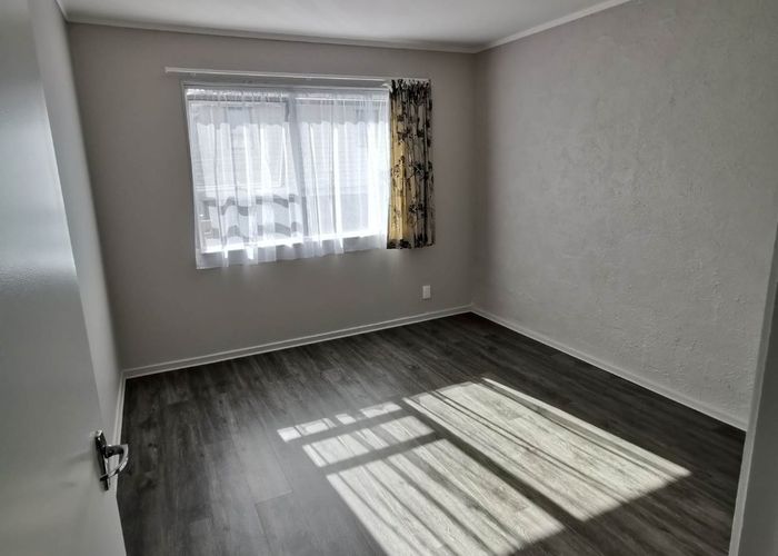  at 2/112 Gossamer Drive, Pakuranga Heights, Manukau City, Auckland