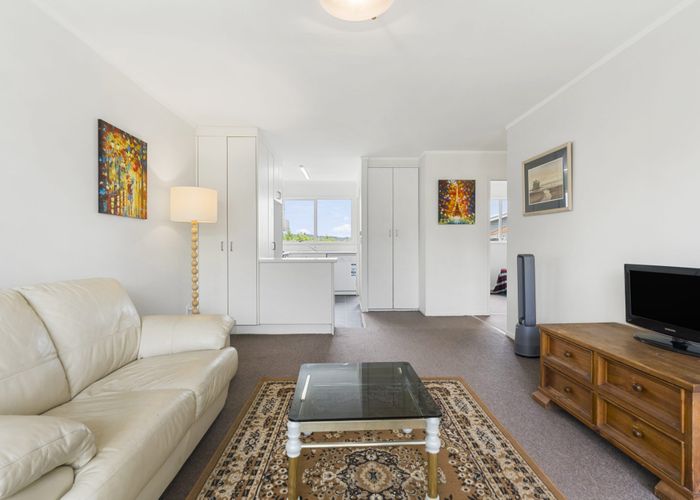  at 2/174 Birkdale Road, Birkdale, North Shore City, Auckland