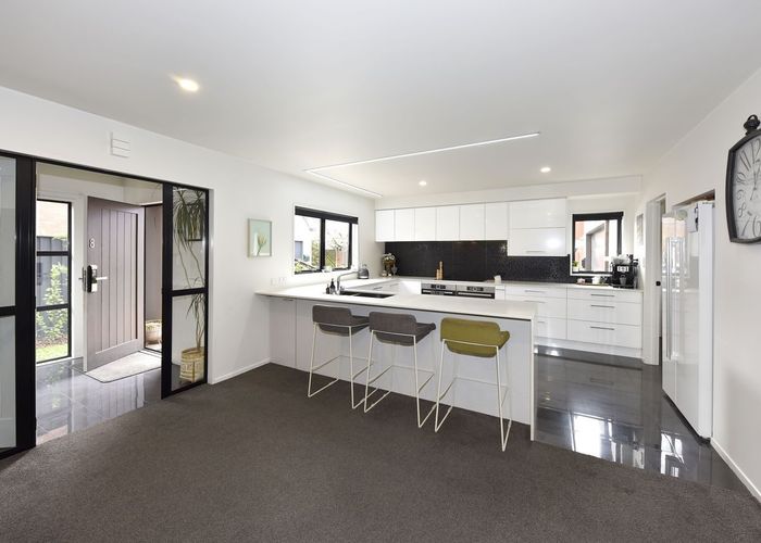  at 8 Haineswood Lane, Sockburn, Christchurch City, Canterbury