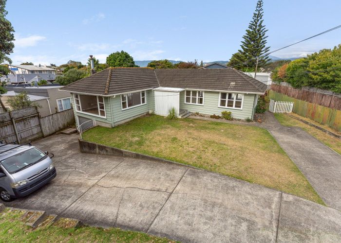  at 9 Bluegum Road, Paraparaumu Beach, Paraparaumu