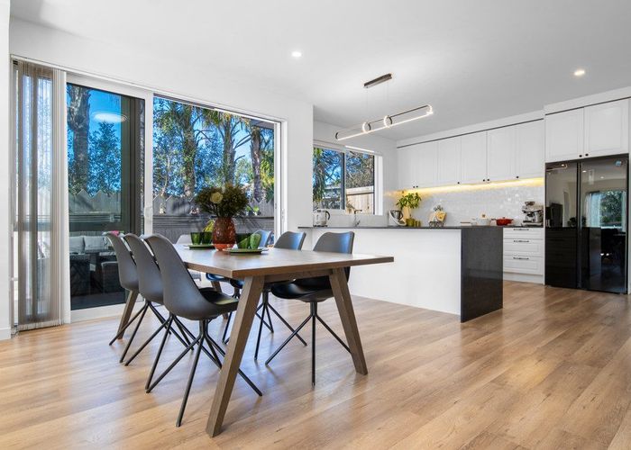  at 335A East Coast Road, Mairangi Bay, North Shore City, Auckland