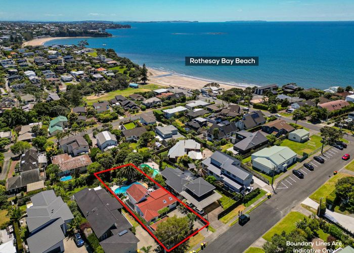  at 5 Beulah Avenue, Rothesay Bay, Auckland