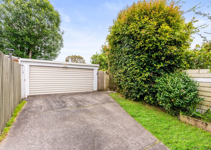  at 2/13 Uppingham Crescent, Hillcrest, Auckland
