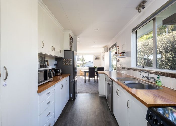  at 5A Ambury Place, Merrilands, New Plymouth