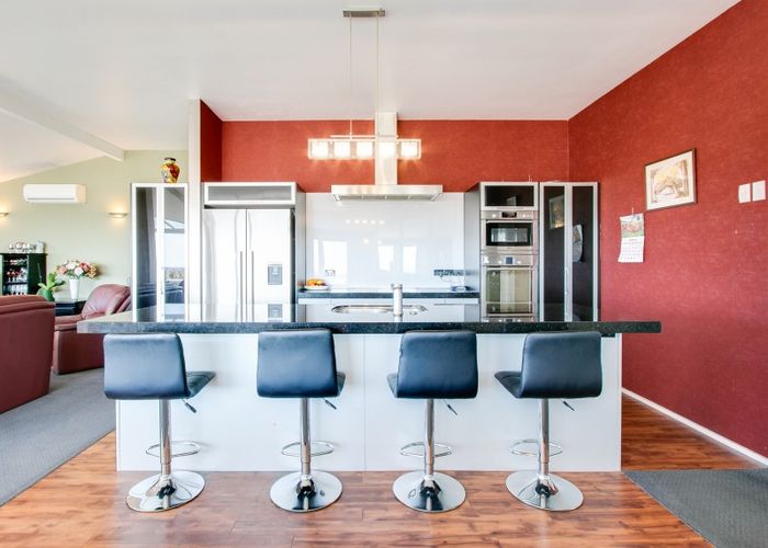  at 95 Churchill Drive, Taradale, Napier