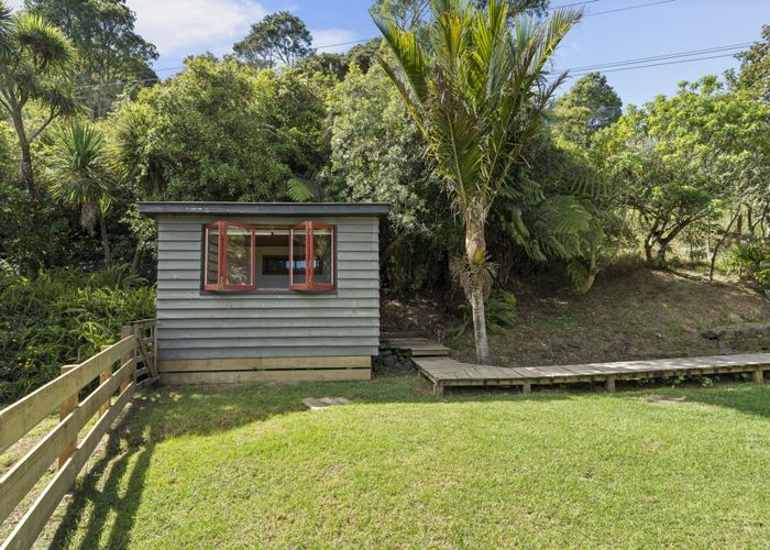  at 33d Landing Road, Titirangi, Waitakere City, Auckland