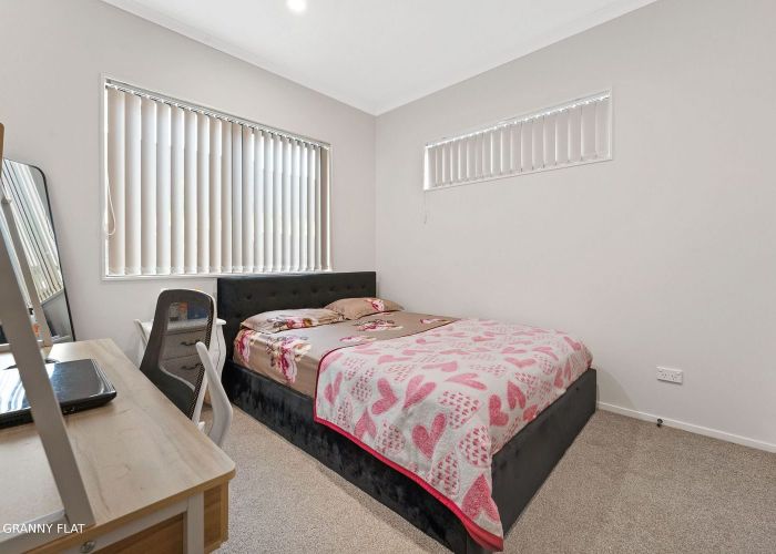  at 82 Charlestown Drive, Flat Bush, Manukau City, Auckland