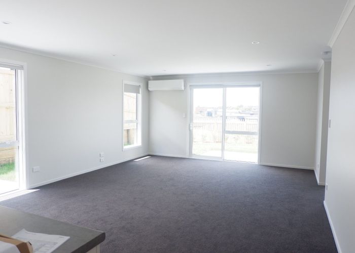  at 68 Pragma Rise, Huntington, Hamilton
