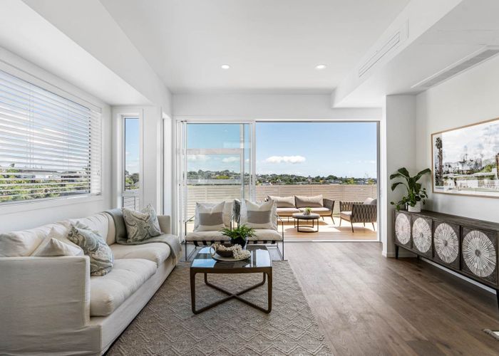  at 281A East Coast Road, Mairangi Bay, North Shore City, Auckland