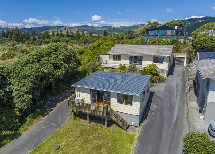  at 138 The Parade, Paekakariki