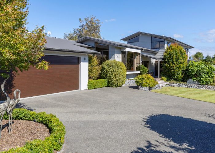  at 3 Ingle Avenue, Waipahihi, Taupo