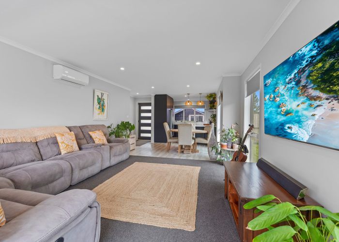  at 8 Komata Crescent, Papamoa Beach, Tauranga, Bay Of Plenty