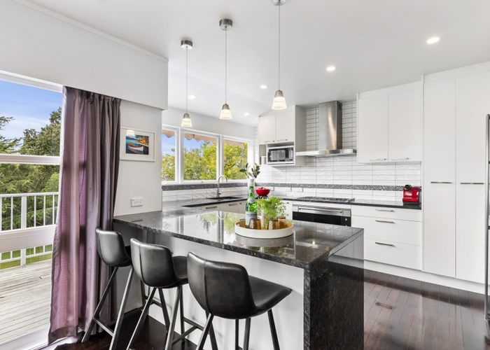  at 2 Dawn Place, Te Atatu South, Auckland