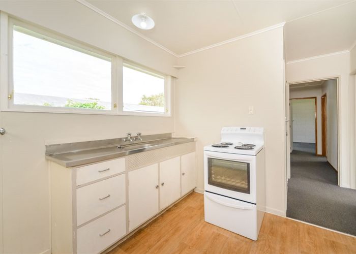  at 2 Leslie Avenue, Cloverlea, Palmerston North