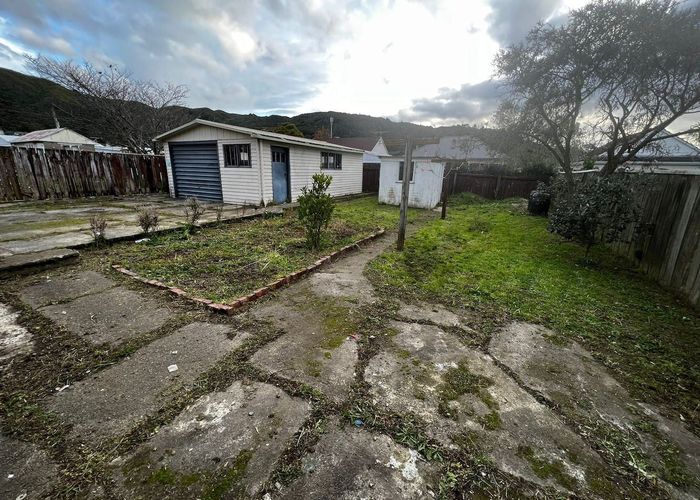  at 5 Shearer Crescent, Naenae, Lower Hutt